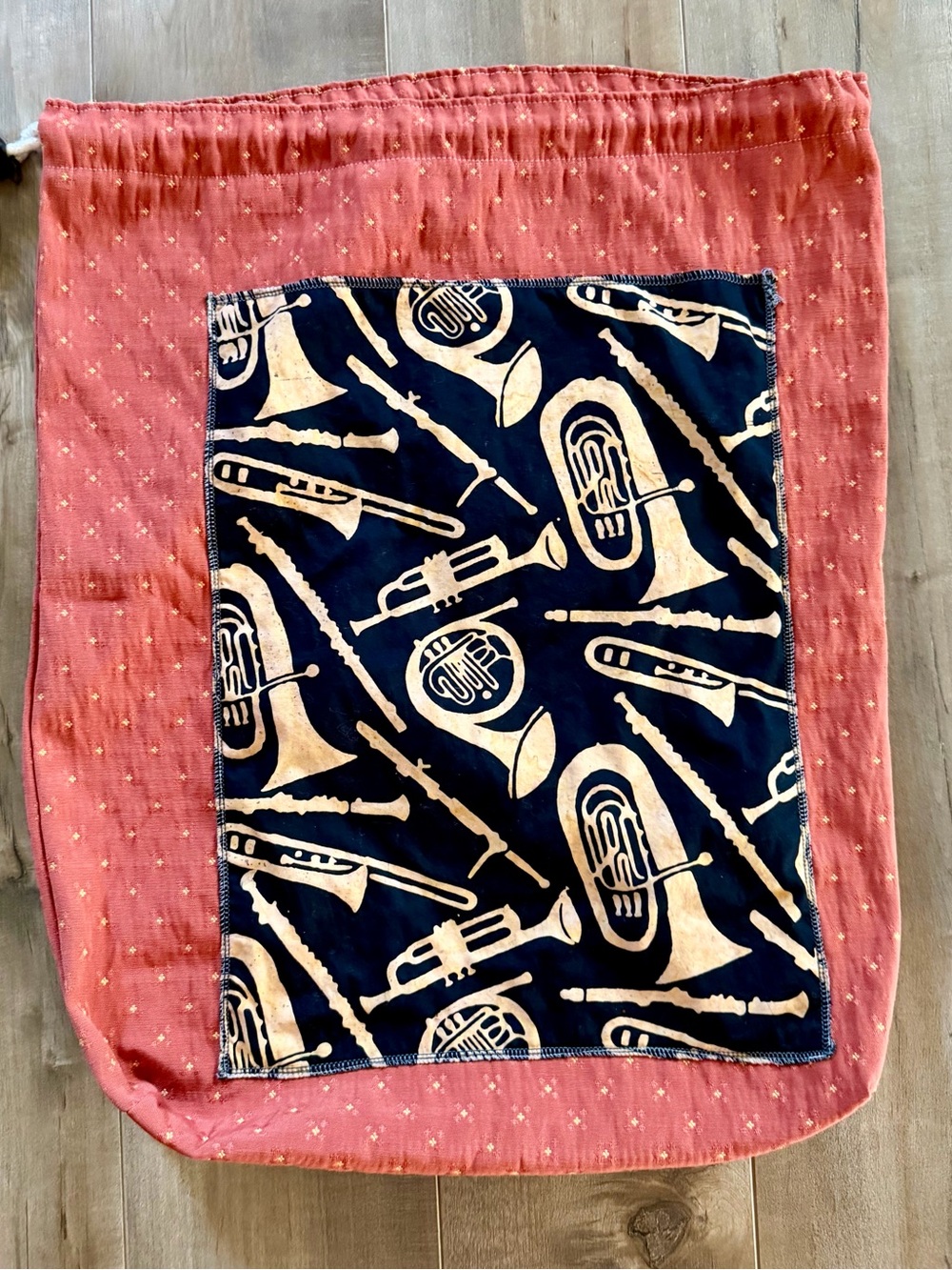 Making Music Drawstring Bag - Picture 5 of 9